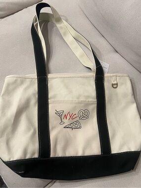 American Eagle Outfitter Canvas Tote Bag Purse Travel NYC Pizza Cocktail Pretzel